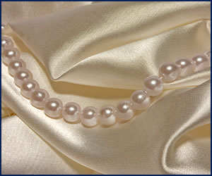 真珠・パールの特徴・解説